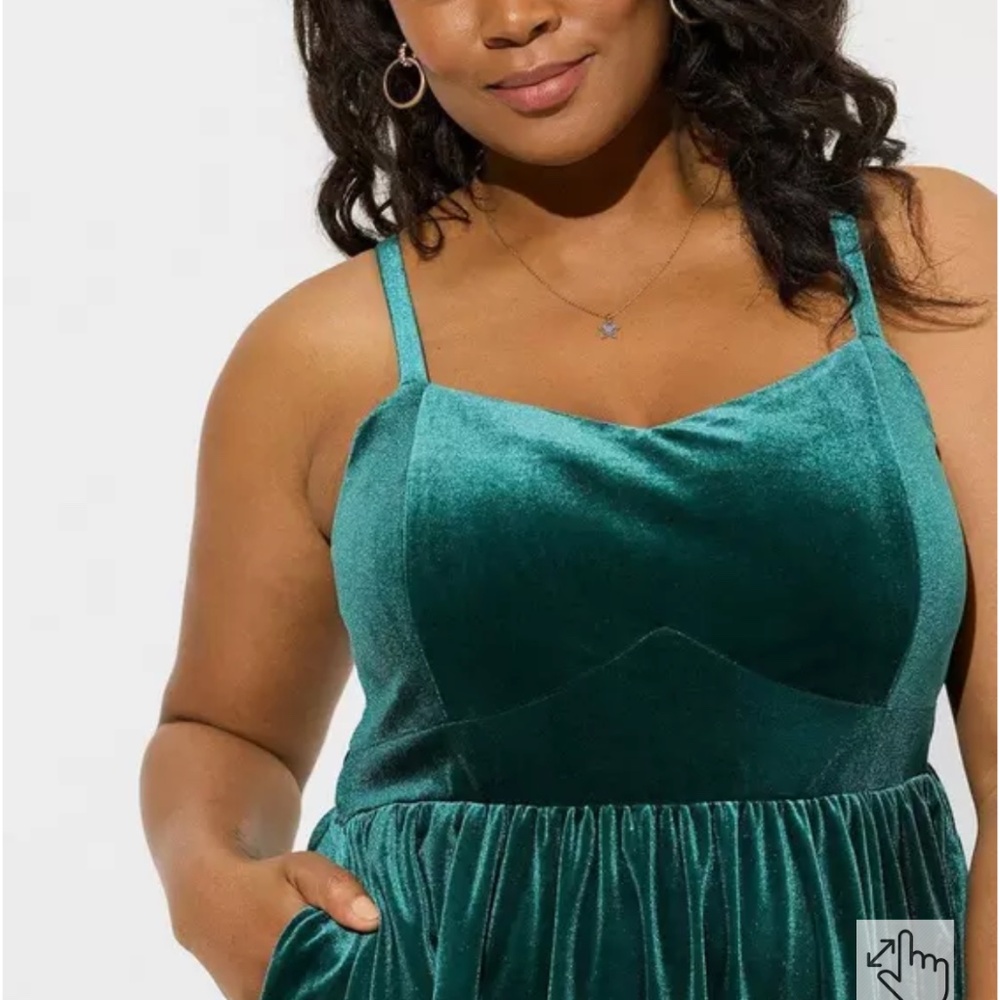 Torrid MIDI velour green holiday dress size 2 (20)